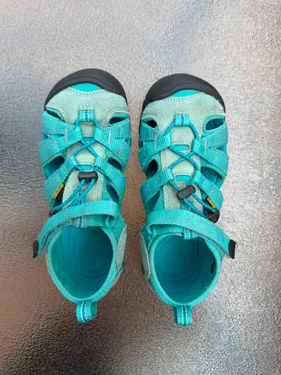 Keen washable kids sandals, size 2, View more