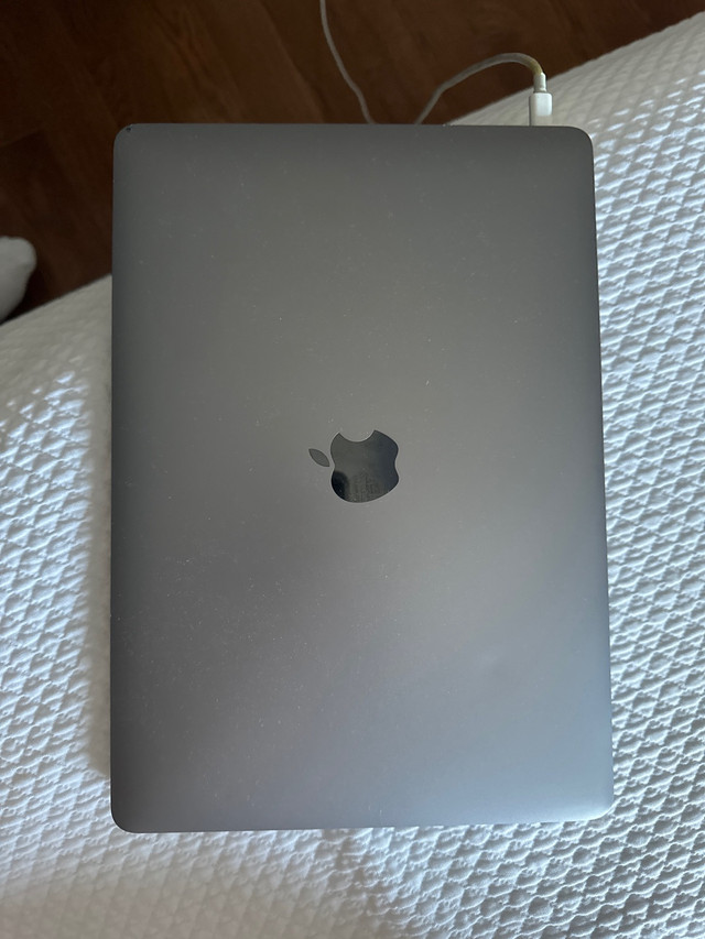 2019 Mac Book Pro in Laptops in City of Toronto - Image 2