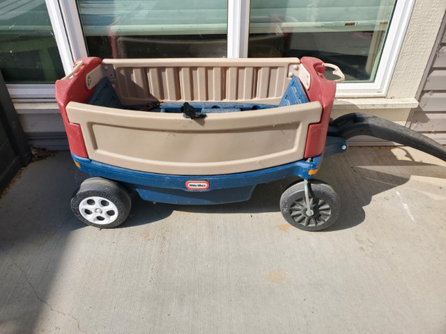 Little Tikes - Wagon With Umbrella in Strollers, Carriers & Car Seats in Strathcona County
