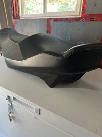 Skidoo gen4 seat