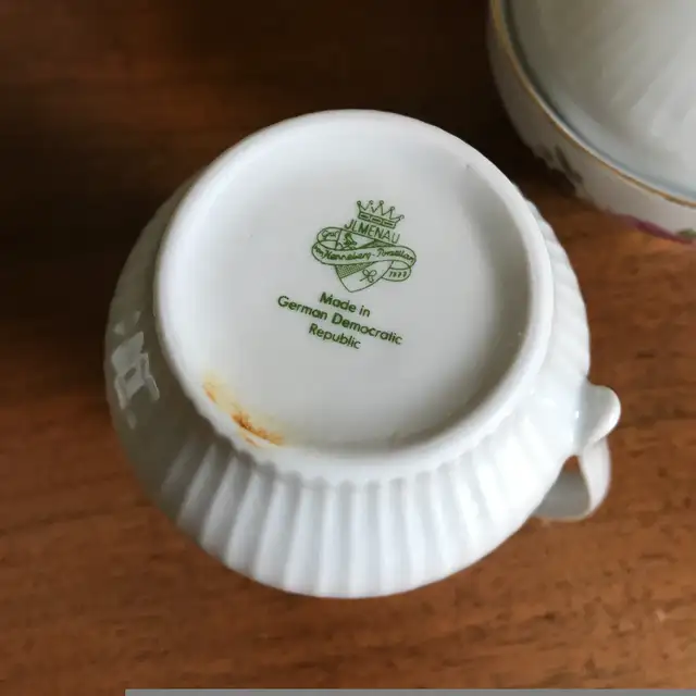 JL Menau Tea Coffee Set and Cake Stand GDR in Kitchen & Dining Wares in Ottawa - Image 9