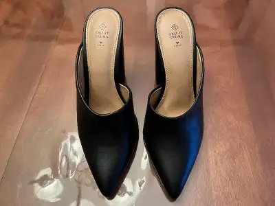 Black shoes (block high heels), View more