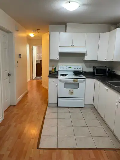 1 nice private bedroom in a 2 bedroom suite available from now on or Nov 1st. This suite is in a bea...