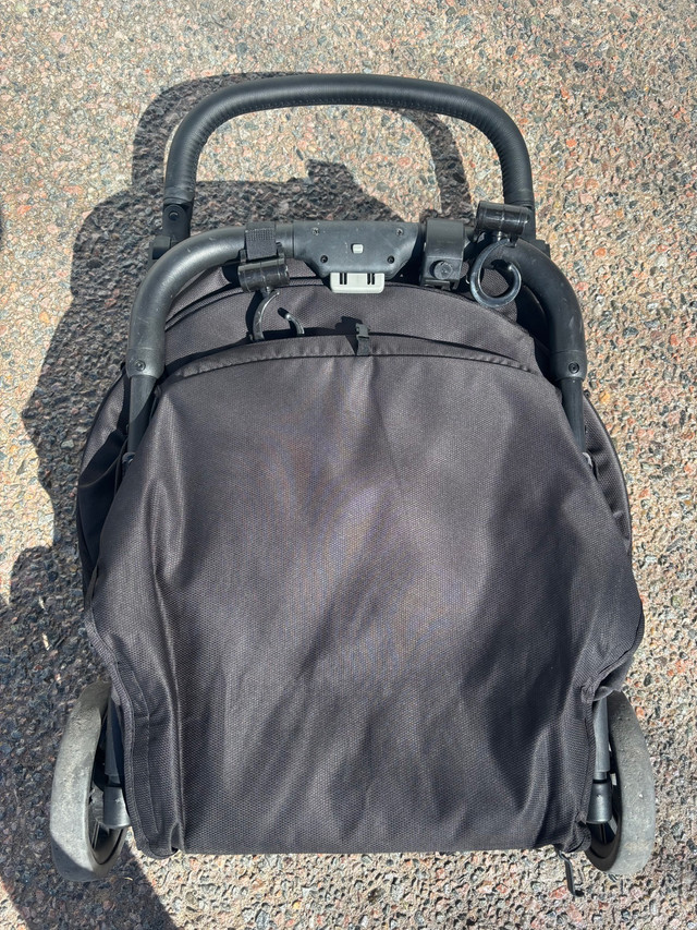 Inglesina Quid2 Lightweight Baby Stroller.  in Strollers, Carriers & Car Seats in Bedford - Image 4