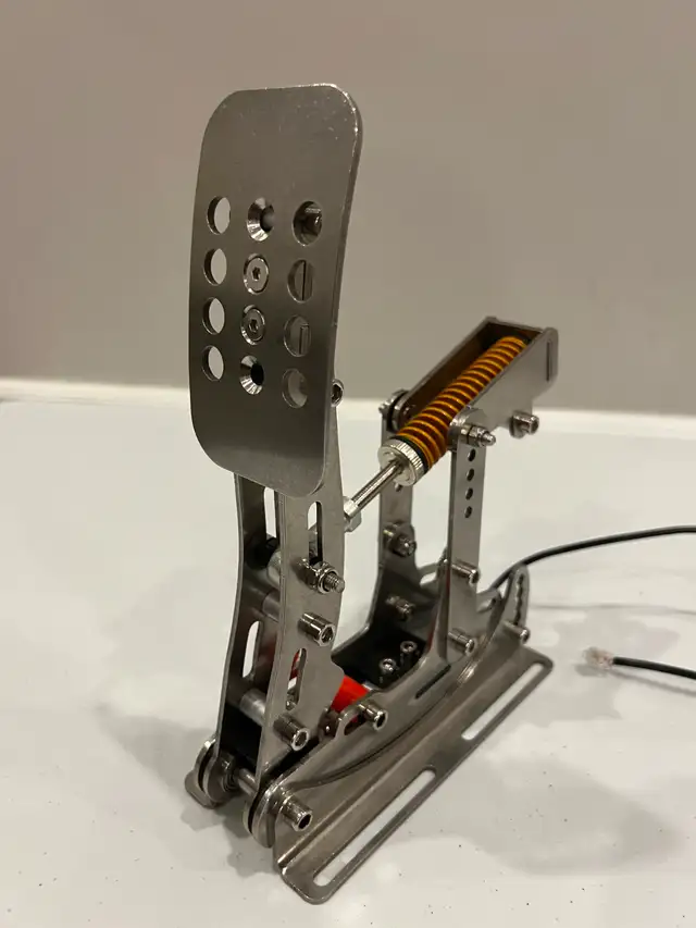 Sim Racing Pedals in Other in Kingston - Image 5
