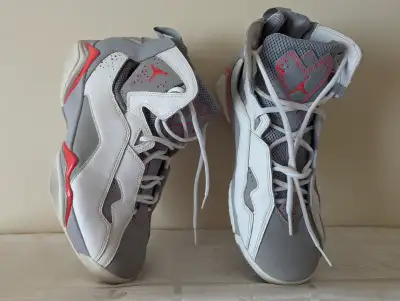 Jordan's True Flight Basketball Shoes Size 10, View more