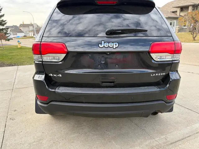 2020 jeep grand Cherokee laredo  in Cars & Trucks in Edmonton - Image 4