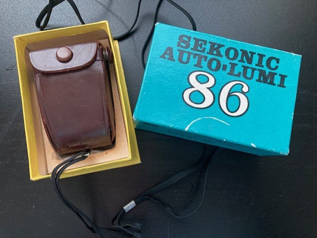 Vintage Sekonic Auto-Lumi 86 Exposure Meter in Cameras & Camcorders in Calgary