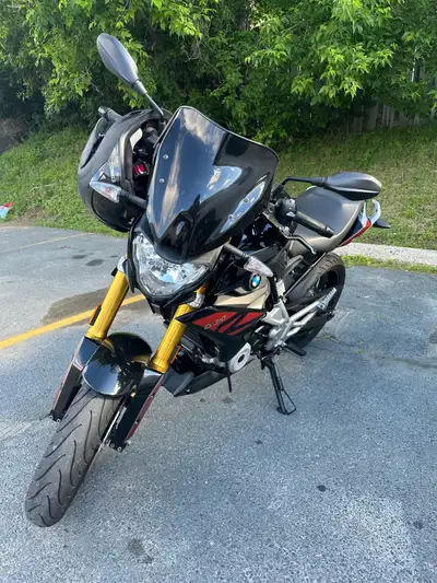 2020 BMW G310R (black) motorcycle 6 speed, purchased in 2024. Always stored in garage. -Oil & filter...