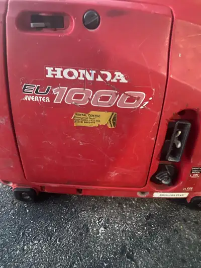 The Honda EU1000i is ideal for campers, boaters, or homeowners seeking a lightweight, ultra-quiet po...