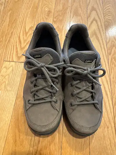 Lowa Goretex Renegade III GTX Hiking Shoes Women Size 6, View more