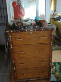 Commode antique