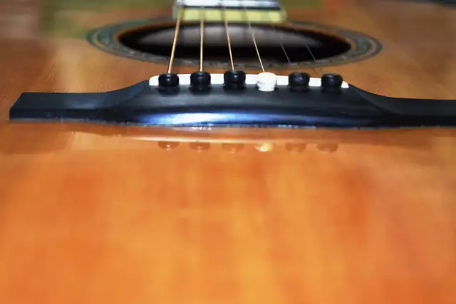 1993 Larrivee Acoustic Guitar in Guitars in Peterborough - Image 7