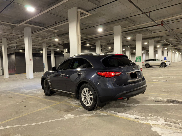 Infiniti FX35 2011 in Cars & Trucks in Calgary - Image 3