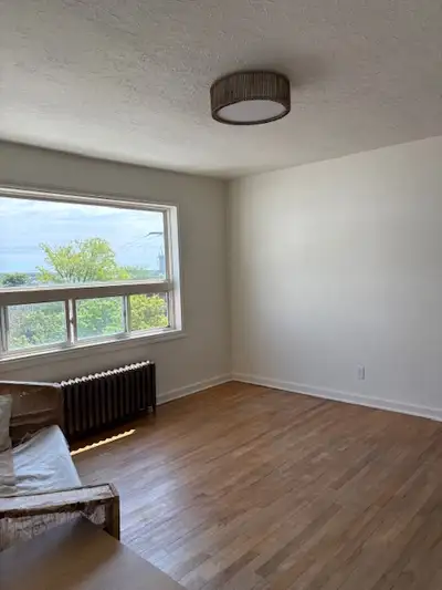 2 bedroom apartment on Kent Street, Halifax ; Near major bus routes, grocery stores, universities, h...