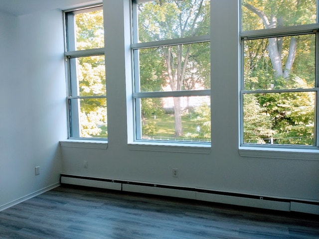 STUDIO RÉNOVÉ -HAUTE VILLE , 850 PAR MOIS A LOUER 1 SEPTEMBRE — photo 2