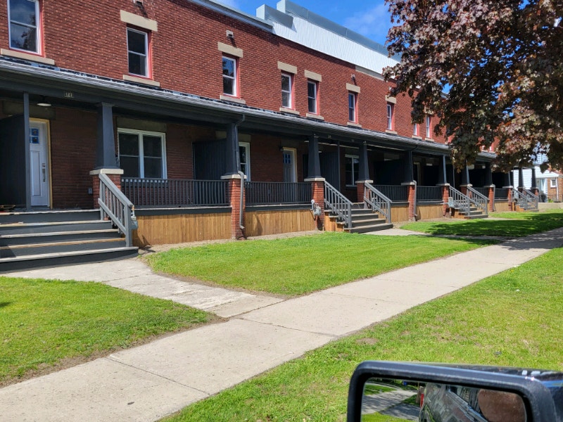 2 bedroom townhouse for rent Long Term Rentals Cornwall Kijiji