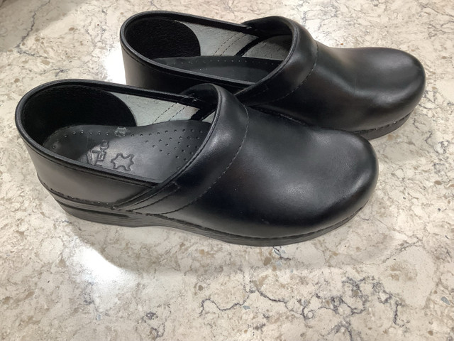 Dansko Shoes  in Women's - Shoes in Strathcona County - Image 2
