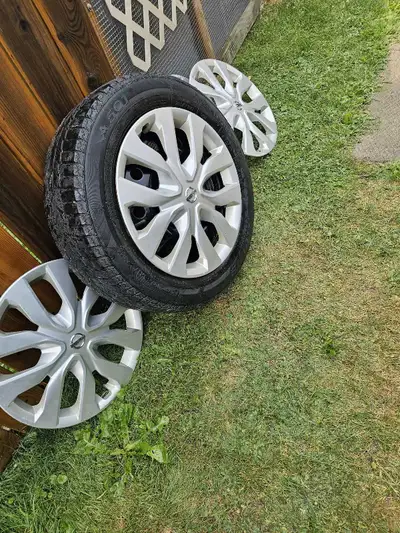 2020 Nissan Qashgai tires, rims & hubcaps. Please call phone # 613 217 3007