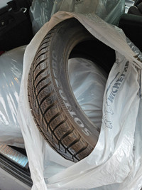 Pirelli Sottozero 3 Winter Tires 235/50/19