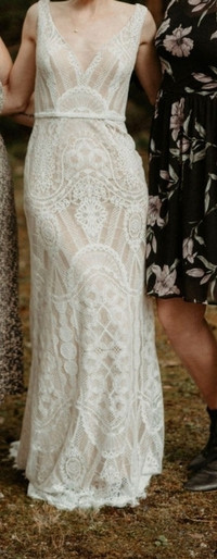 Size 0 Geometric Lace Wedding dress