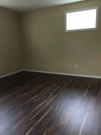 Clean, spacious, bright 2-bedroom suite in popular Capitol Hill