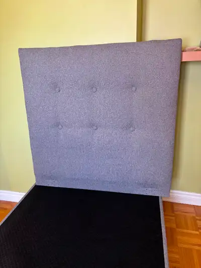 Sommier et tête de lit acheté chez Dormez-vous., View more