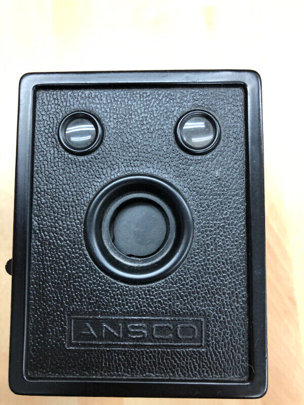 Ansco B 2 Cadet Antique Box Camera in Arts & Collectibles in Ottawa - Image 3
