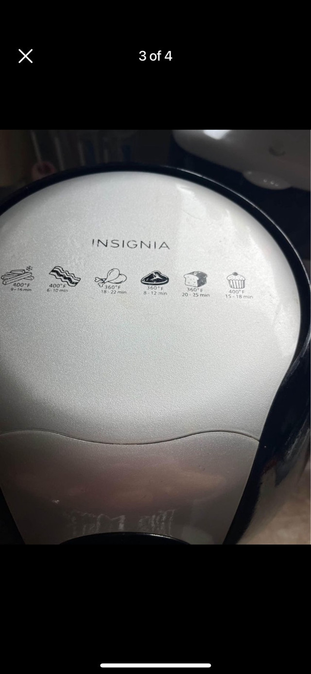 Insignia Air fryer $50 in Microwaves & Cookers in Victoria - Image 2