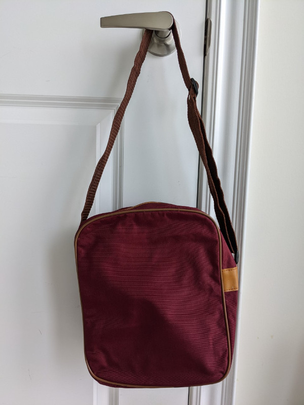 Shoulder Bag Crossbody Bag Phone Travel  Wallet Purse in Other in Markham / York Region - Image 2