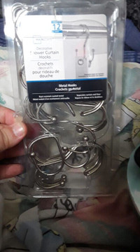 Metal shower curtain hooks (x12)