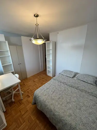 Room in 100 Wellesley with private balcony for just 1,100 CAD