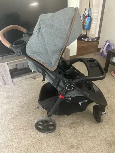 Evenflo Pivot Xplore - Stroller, View more