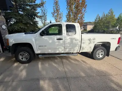Package Deal Available in Calgary Selling my well-maintained towing combo, perfect for RV adventures...