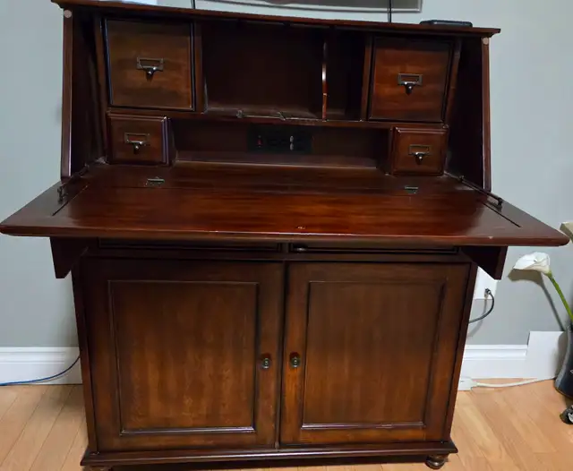 OFFICE COMPUTER DESK in Desks in Calgary - Image 3