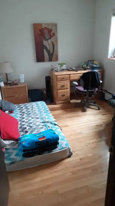 Private Room Available. Looking for a decent guy in a 2 BRK Apar