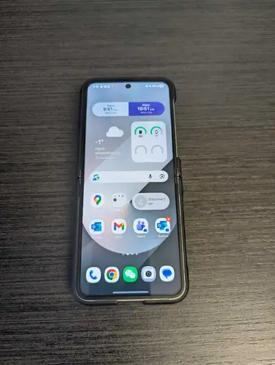 Samsung Galaxy Z Flip 6, View more