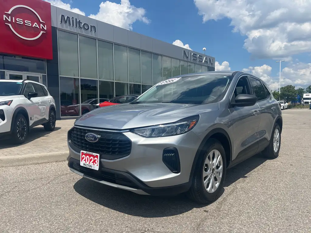 2023 Ford Escape Active with only 50,000 km