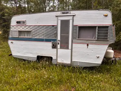 Roadways travel trailer Fridge and furnace were working last year, flipped the axels and partially r...
