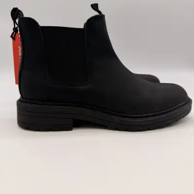 Joe Fresh Black Chelsea Ankle Boots – Women’s Size 9 – Brand New, View more