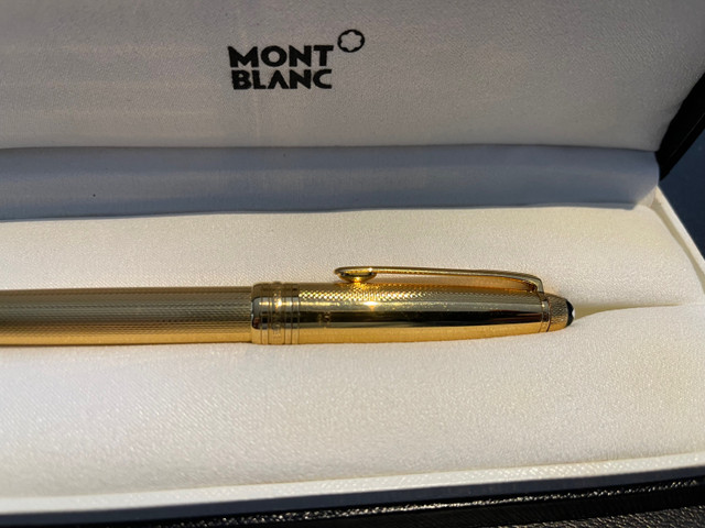 New !! Montblanc sterling silver solitaire fountain pen  dans Bijoux et montres  à Ville de Montréal - Image 2