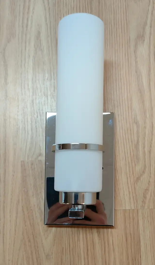 Applique murale in Indoor Lighting & Fans in Québec City - Image 3