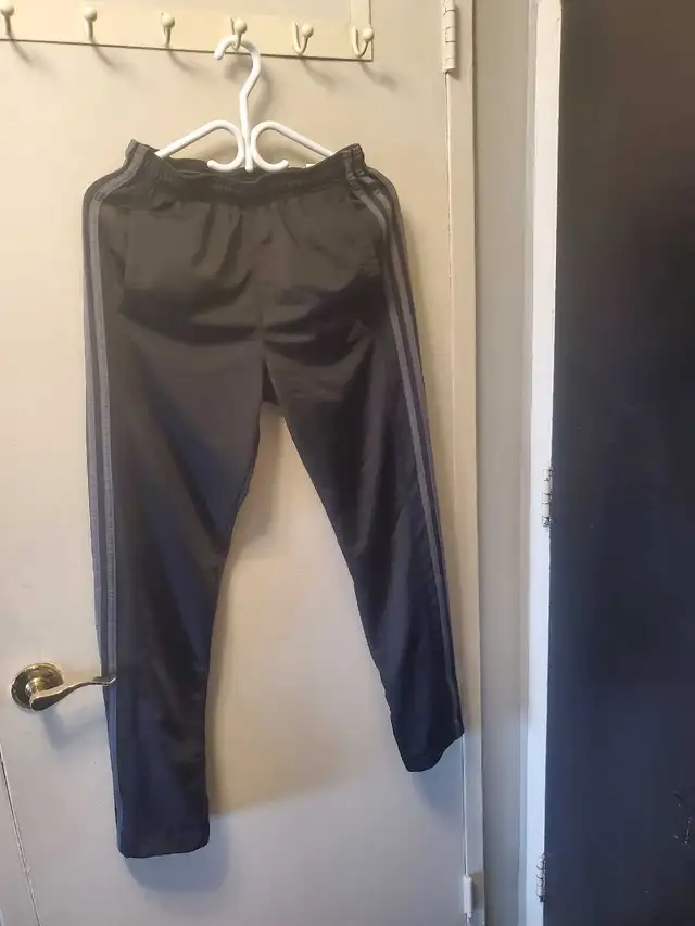 Men's Sweatpants,Tank Top and Hat in Men's in Mississauga / Peel Region - Image 8