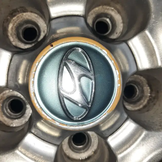 205/60/16 Winter tires with alloy rims in Tires & Rims in City of Toronto - Image 3