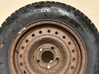 Uniroyal Tiger Paw - Ice & Snow 4 - 195/65 R15 Set of 4 on rims Like new, only used 1.5 seasons