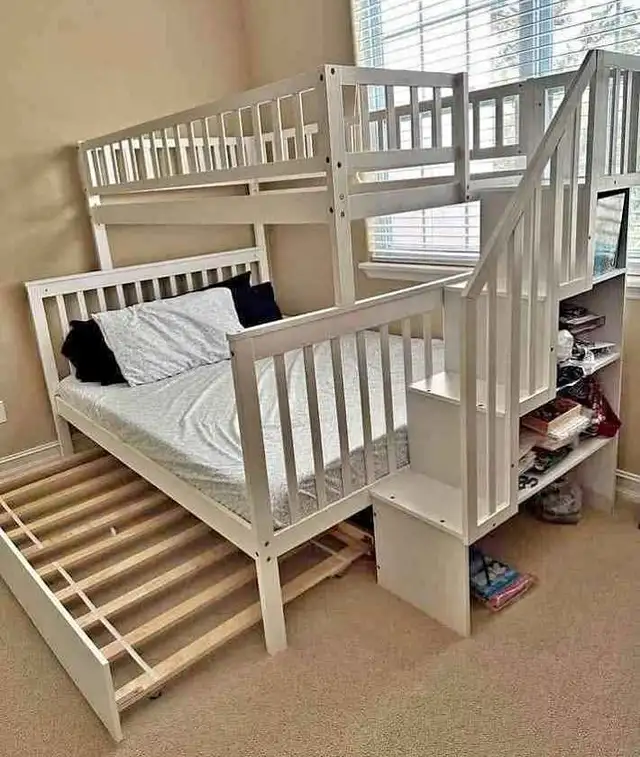 Lit Superposé Twin/Full avec Escaliers et Rangement in Beds & Mattresses in Sherbrooke - Image 2