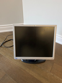 HP 1940 monitor 