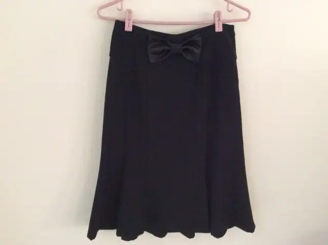 Jupe noire « Joseph Ribkoff » pour femme in Women's - Dresses & Skirts in Saguenay - Image 6