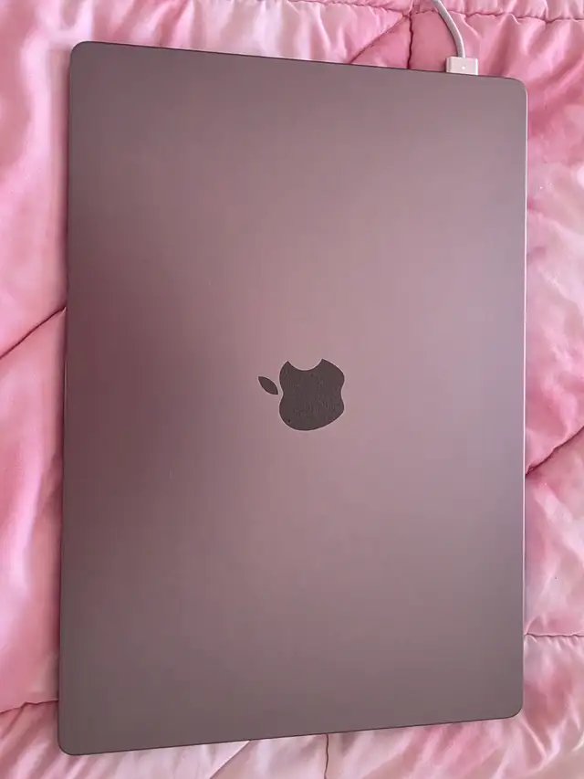 MacBook Pro 16" (2021) -M1 Max- 64GB RAM - 4TB SSD - Like New in Laptops in City of Toronto - Image 6