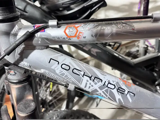 Rockrider Kids/Youth Bike in Kids in London - Image 8